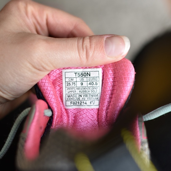 ASICS - Picture 4 of 4